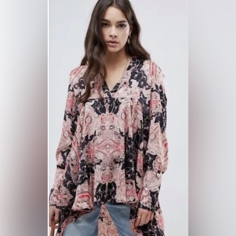 FREE PEOPLE L Field of Butterflies paisley black & pink/orange  high-low top